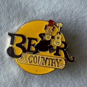 Walt Disney Bear Country pin